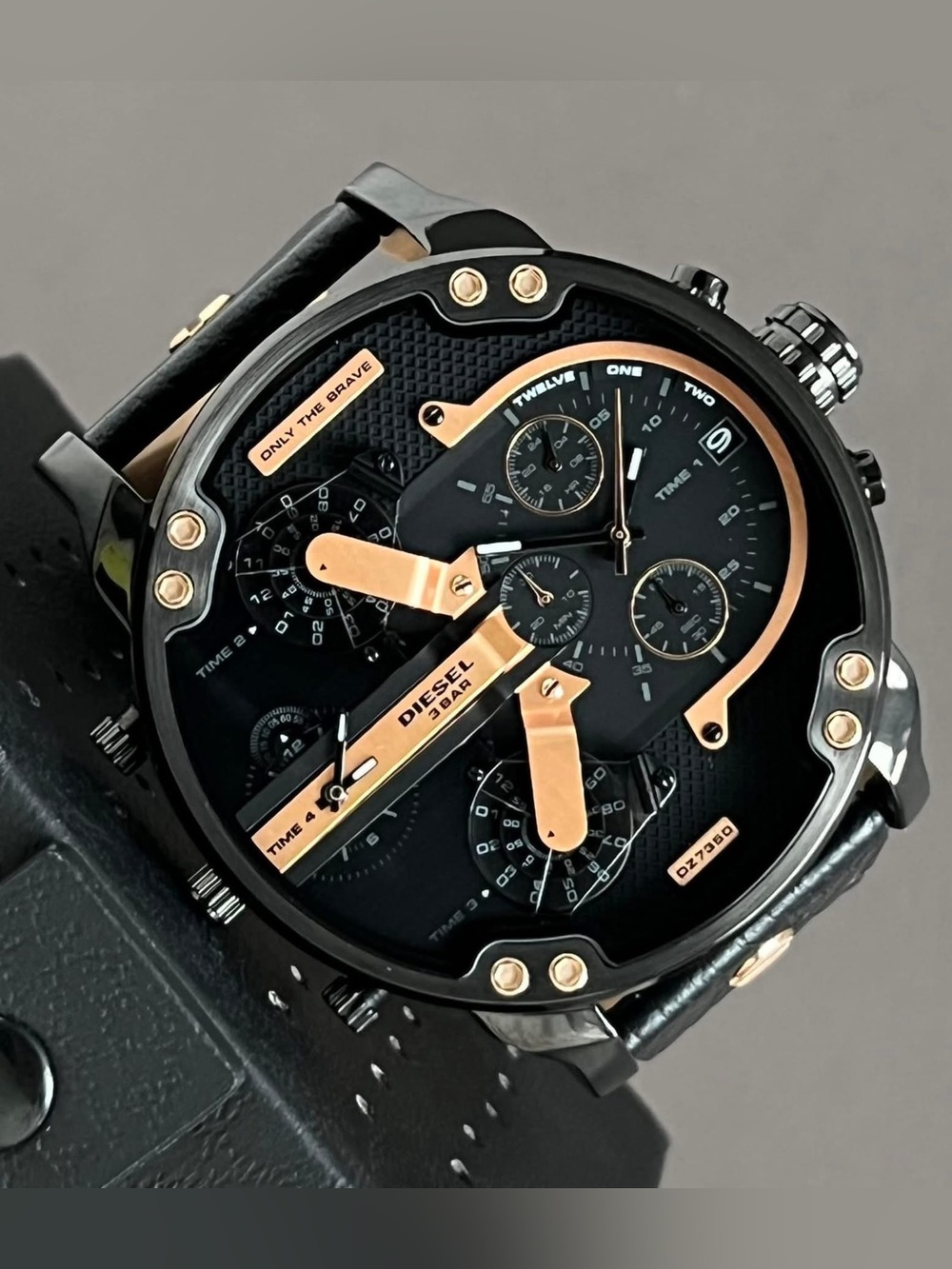 DZ7350 - Diesel Men’s Mr. Daddy 2.0 Chrono Black